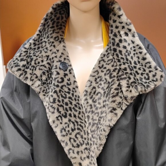 Reversible Faux Fur Leopard Coat | Plush & Smooth Finish - Picture 6 of 10